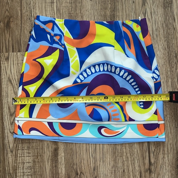 NEW! Zara Geometric Print Mini Skirt - Picture 5 of 7